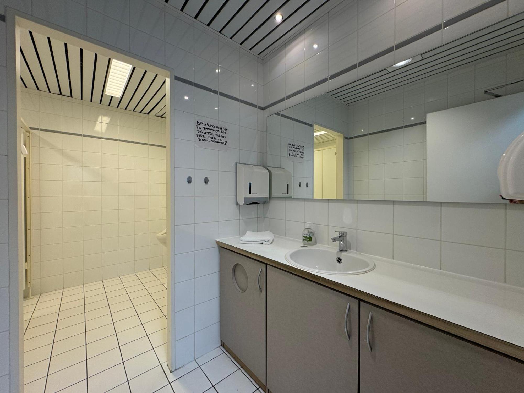 Thuja Apartments Karlsruhe-Neureut By Kurzzeit Buitenkant foto