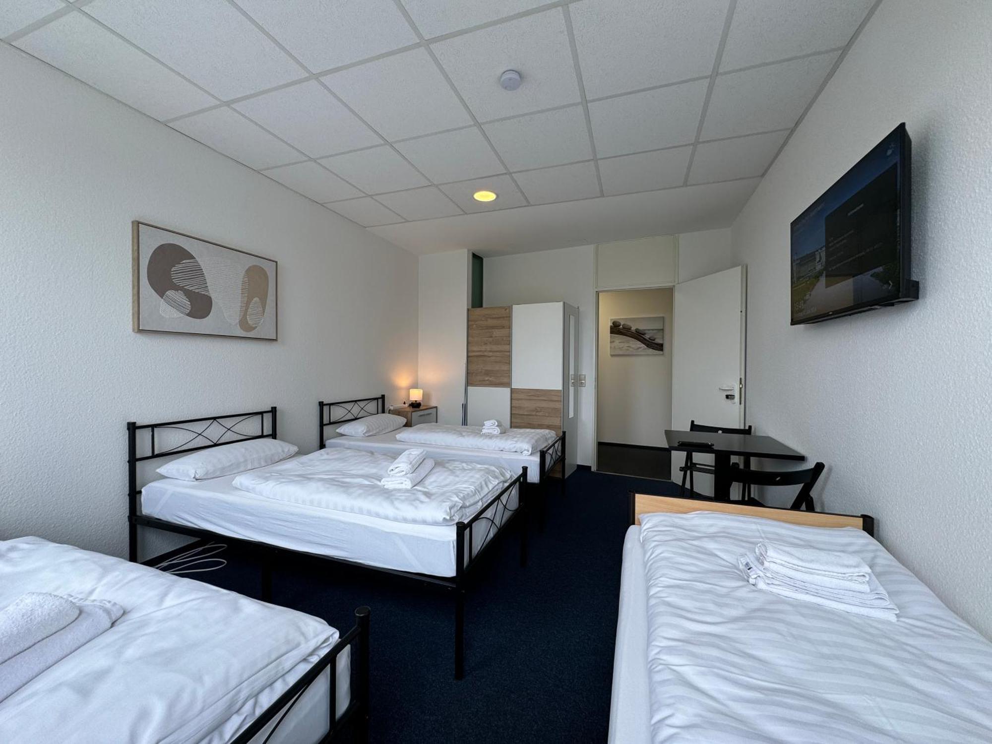Thuja Apartments Karlsruhe-Neureut By Kurzzeit Buitenkant foto